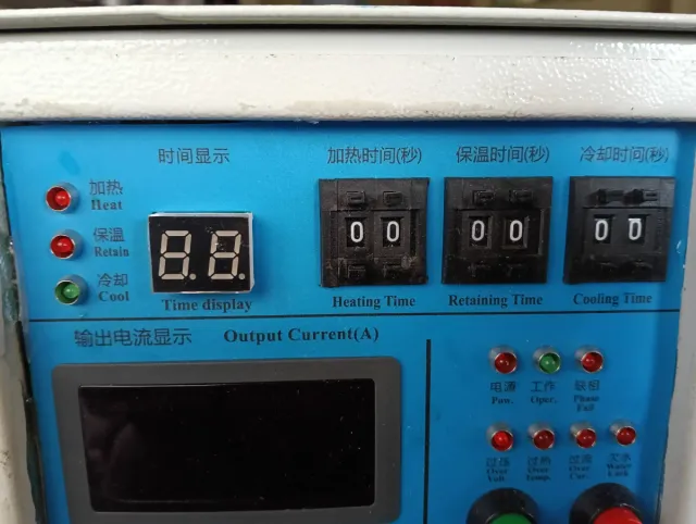 Horno fundición metal soldadura alta frecuencia.