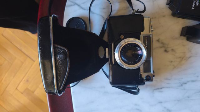 Cámara Yashica Minister-D con accesorios