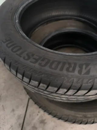 Neumáticos de coche muy buen estado las dos por 50