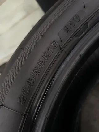 Neumáticos de coche muy buen estado las dos por 50