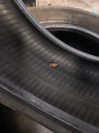 Neumáticos de coche muy buen estado las dos por 50