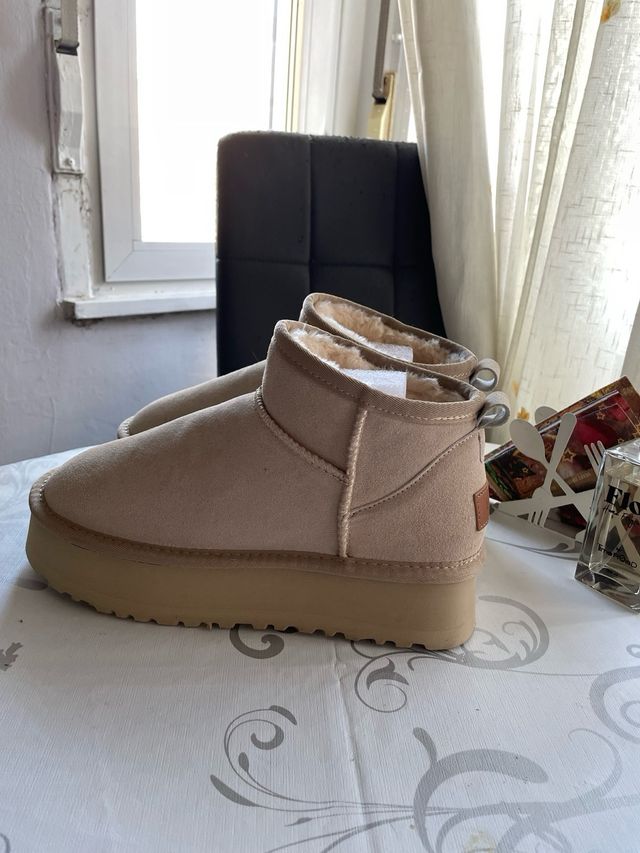 Botas UGG plataforma sand/arena