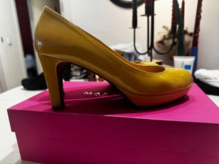 Zapatos Mascaró tacón plataforma amarillos