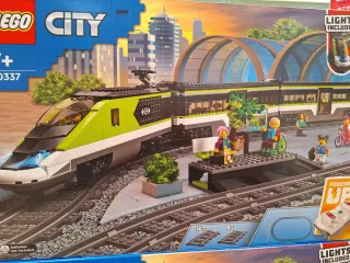 LEGO City 60337 Treno Passeggeri ad Alta Velocità