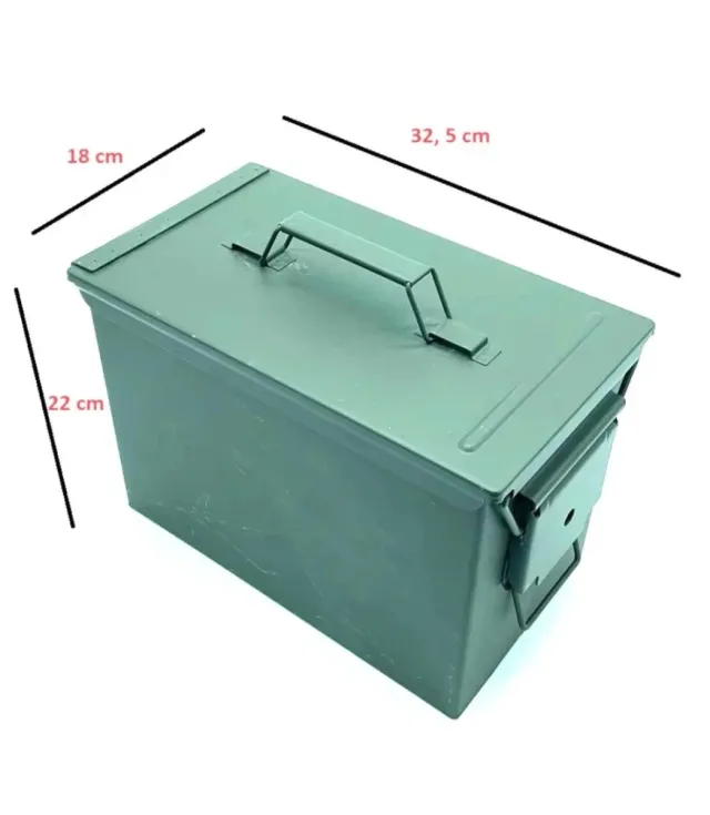 1 Caja munición ejército (vacia) estanca.