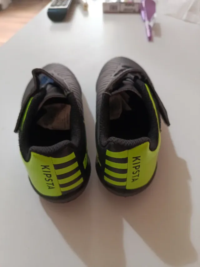 Zapatillas de fútbol para niños kipsta