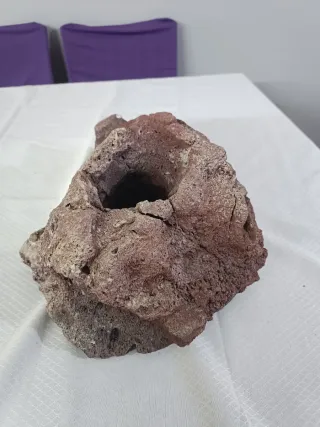 Roccia vulcanica rossa per acquari