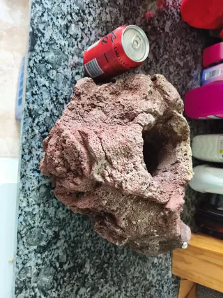 Roccia vulcanica rossa per acquari