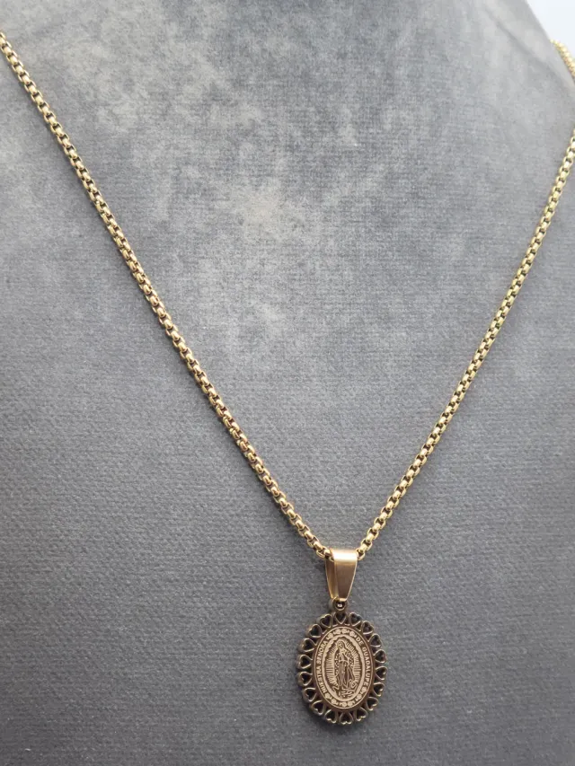 Medalla Virgen Guadalupe Acero Quirúrgico Oro