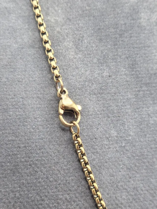 Medalla Virgen Guadalupe Acero Quirúrgico Oro