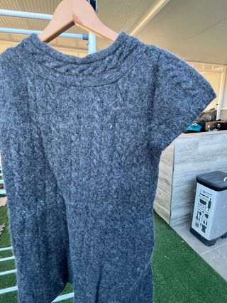 Jersey gris de punto con cuello alto