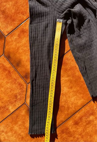 Maglioncino nero Kiabi a costine - Taglia L