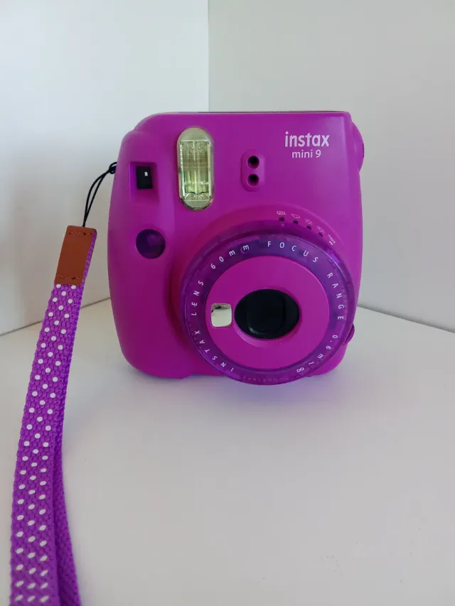 Cámara Fujifilm Instax Mini 9 Morado
