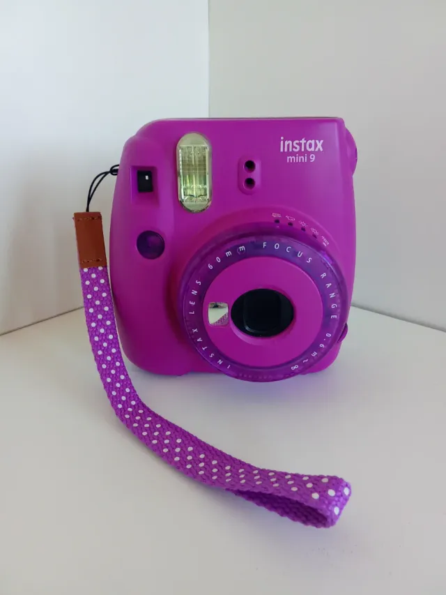 Cámara Fujifilm Instax Mini 9 Morado