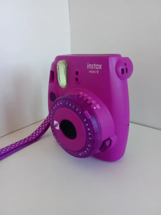 Cámara Fujifilm Instax Mini 9 Morado