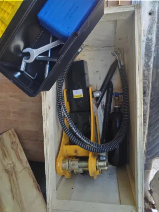 Alquiler excavadora R319 nueva