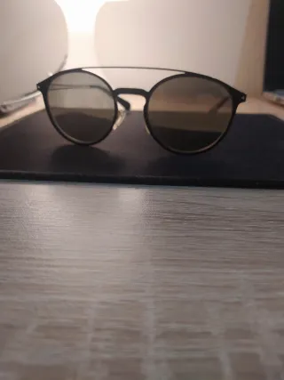 Gafas de sol Guess negras y grises