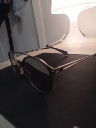 Gafas de sol Guess negras y grises