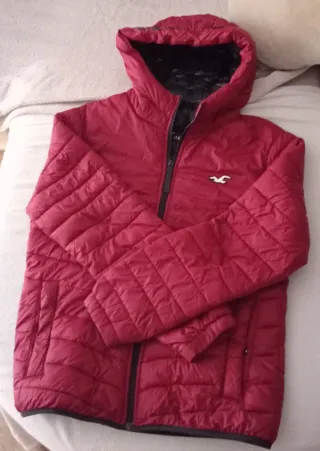 Anorak niño Hollister rojo, talla 13-14