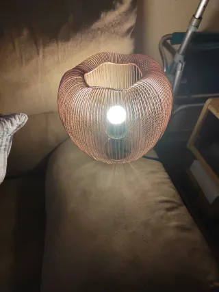 Lámpara de mesa cobre diseño moderno