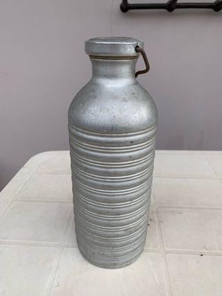 Bottiglia vintage alluminio da collezione