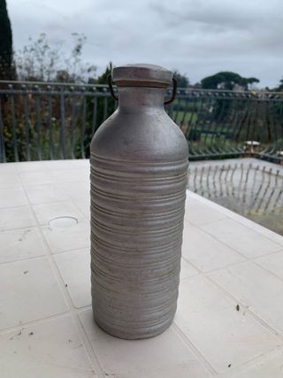 Bottiglia vintage alluminio da collezione