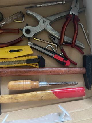 Lote de herramientas variadas