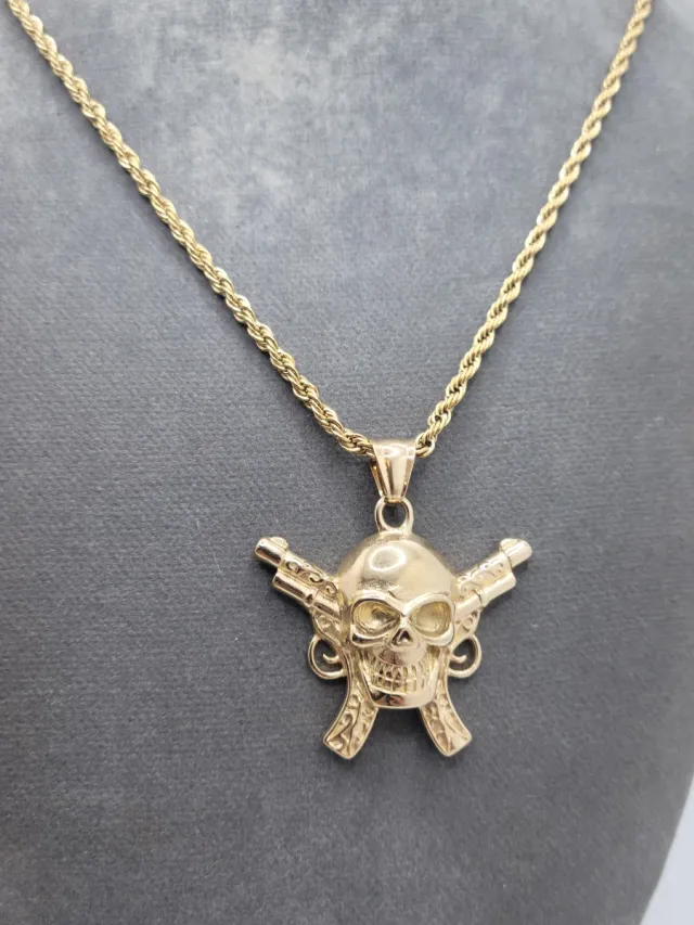 Colgante Calavera Pirata con Pistolas