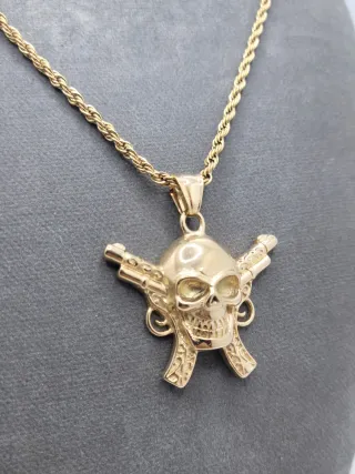 Colgante Calavera Pirata con Pistolas