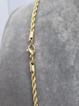 Colgante Calavera Pirata con Pistolas