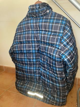 Chaqueta acolchada cuadros azul y gris