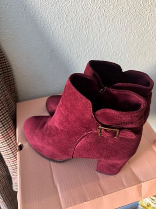 Botas de tacón burdeos