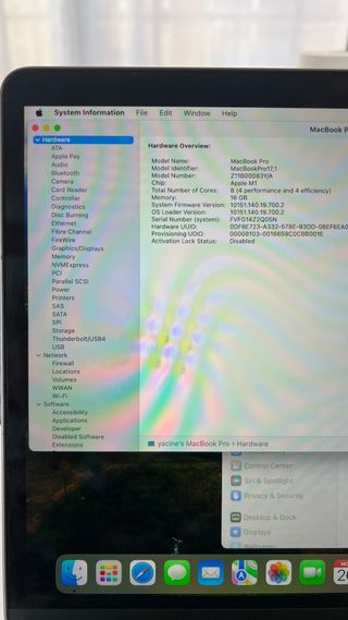 MacBook Pro 17,1 2020 13" + Cargador y cable