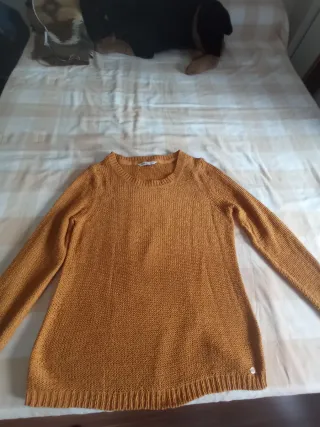 Jersey amarillo dorado