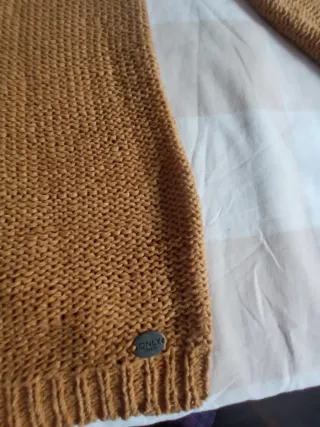 Jersey amarillo dorado