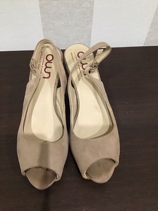 Sandalias beige Own