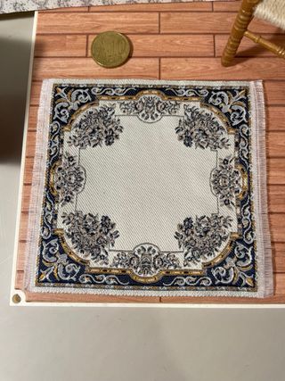 Tappeto quadrato per casa delle bambole