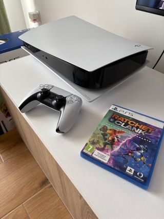 Consola Sony PS5 + Juego Ratchet & Clank