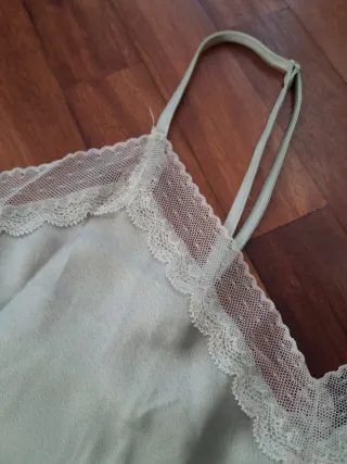 Top lencero Etam verde con encaje