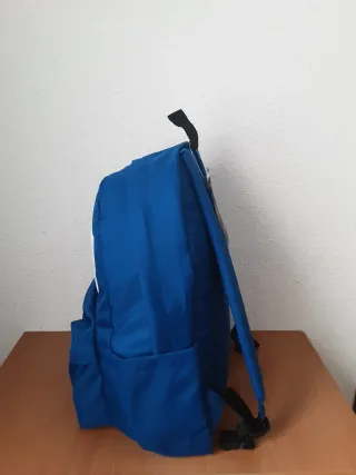 Mochila Vans Azul, no hago envios ni negocio.