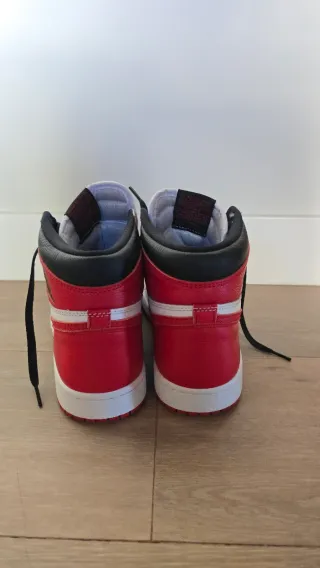 Nike Air Jordan 1 Retro High OG Heritage