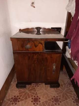 Cama doble con mesitas y armario