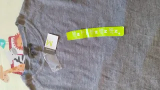 Jersey gris talla M, unisex.Nuevo con etiqueta