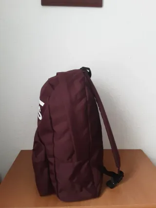 Mochila Vans, no hago envios ni negocio.