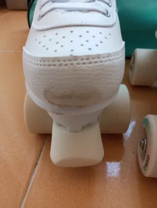 Patines 4 Ruedas Blancos, número 36