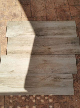 Suelo porcelánico imitación madera