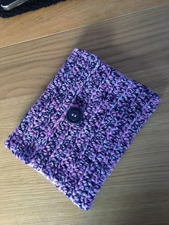 Funda tejida para e-reader 20x17cm