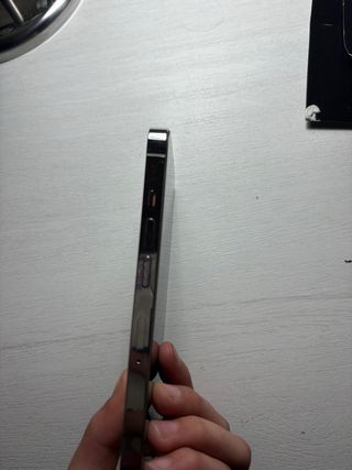 iPhone 13 Pro 256GB · Para piezas · No enciende