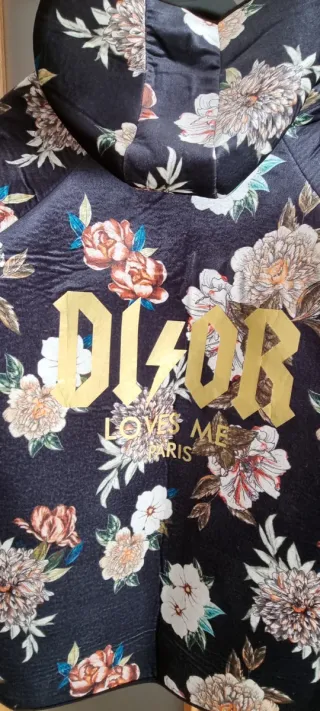 Chaqueta de invierno con capucha floral