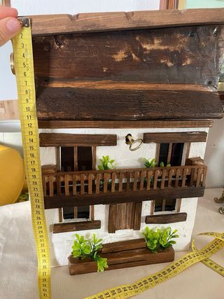 Buzón artesanal de madera